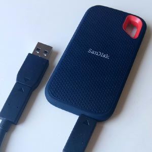 Can SanDisks Extreme SSD be as portable as a USB flash drive?