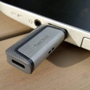 SanDisk Ultra Dual USB Type-C Drive