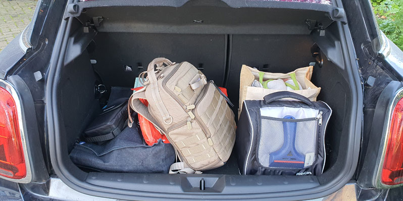 Is the Vanguard VEO Range T37M the best camera bag for mirrorless cameras?