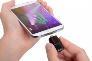 An OTG USB drive to save data from your phone